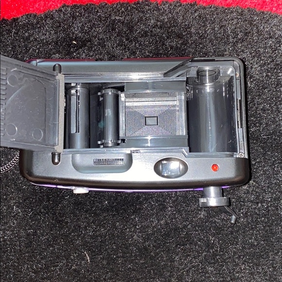 HARRAH'S Las Vegas 35mm Cam 24mm lens with tin box - Picture 12 of 13